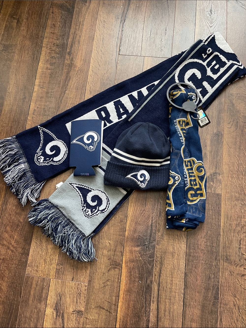 RAMS NFL Team Accessories Scarves Beanie, Infinity Scarf and can cooler